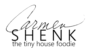 Signature Tiny House Foodie logo